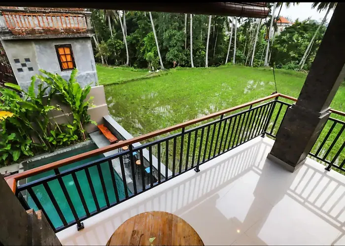 Harmony House 8: Rice Field View 2 Min Center ウブド